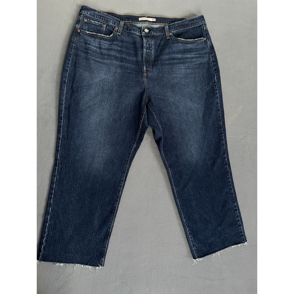Levis Womens 20W Wedgie Straight Button Fly Medium Wash Jeans Raw Hem 40x25